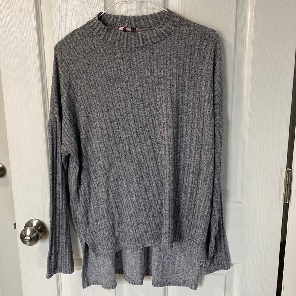 Juicy Couture High/ Low Ribbed Sweater. Size L